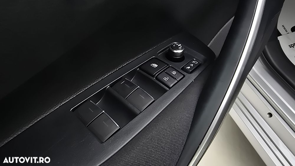 Toyota Corolla - 11