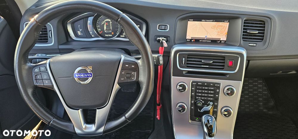 Volvo V60 T5 Drive-E Dynamic Edition (Momentum) - 14