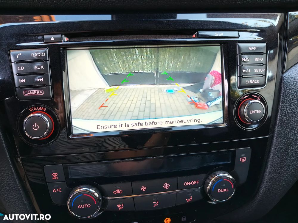 Nissan Qashqai 1.5 DCI Start/Stop N-Connecta - 29