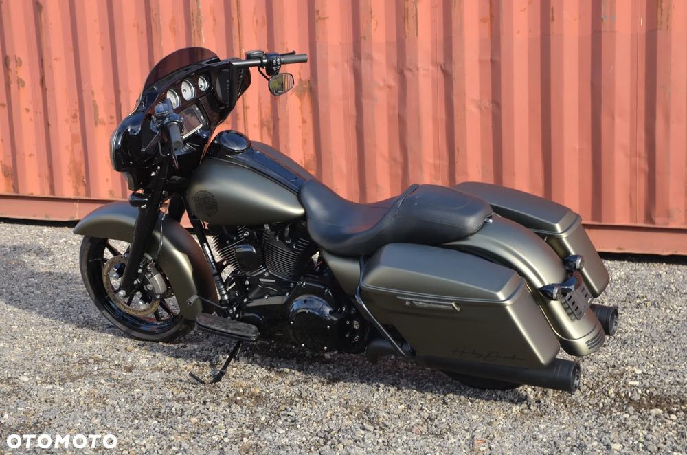 Harley-Davidson Touring Street Glide - 34