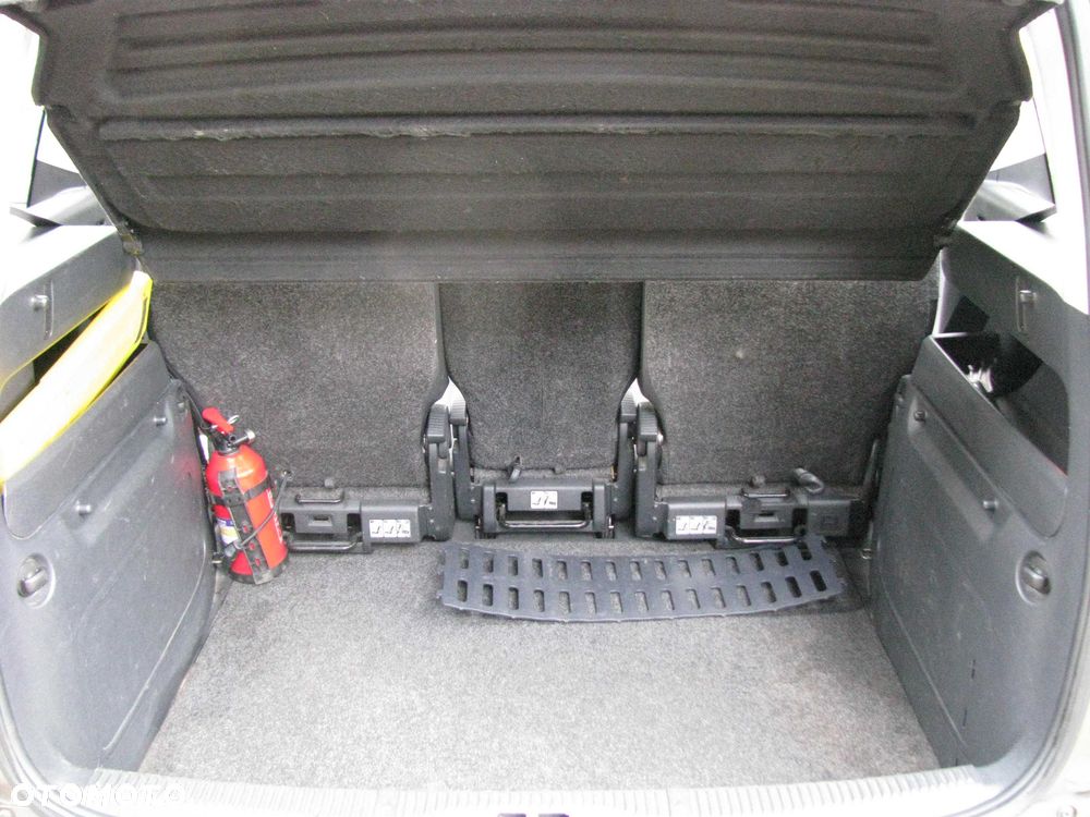 Skoda Roomster - 9