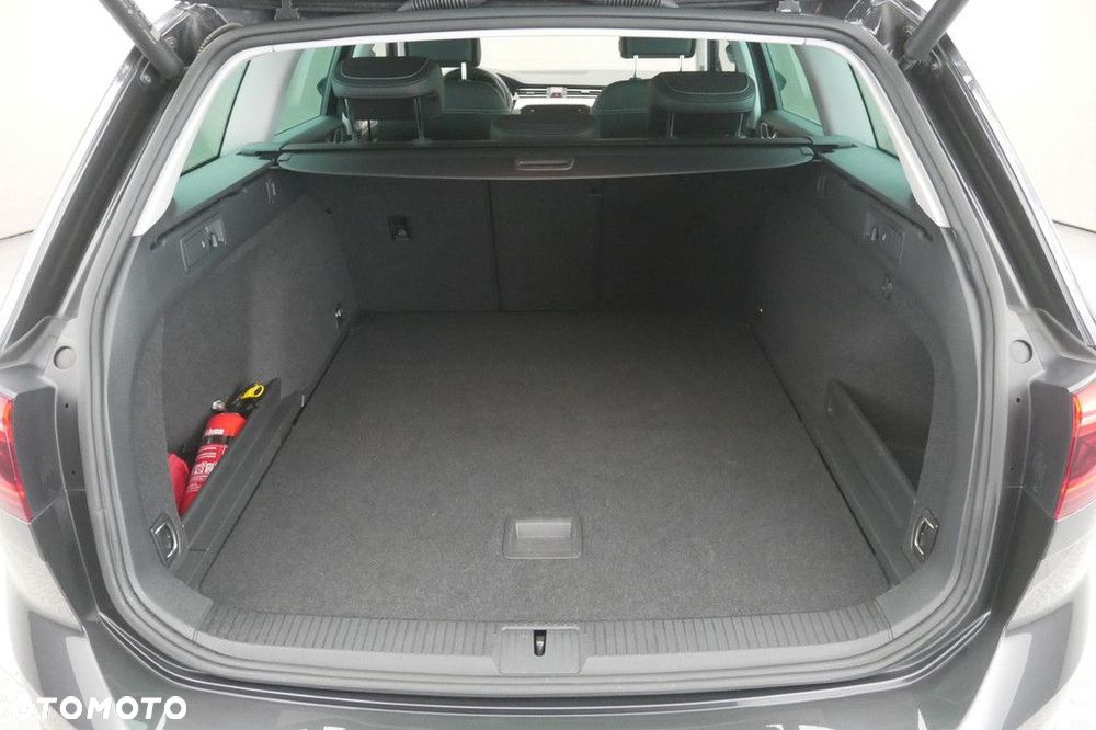 Volkswagen Passat Variant 2.0 TSI Elegance DSG - 16