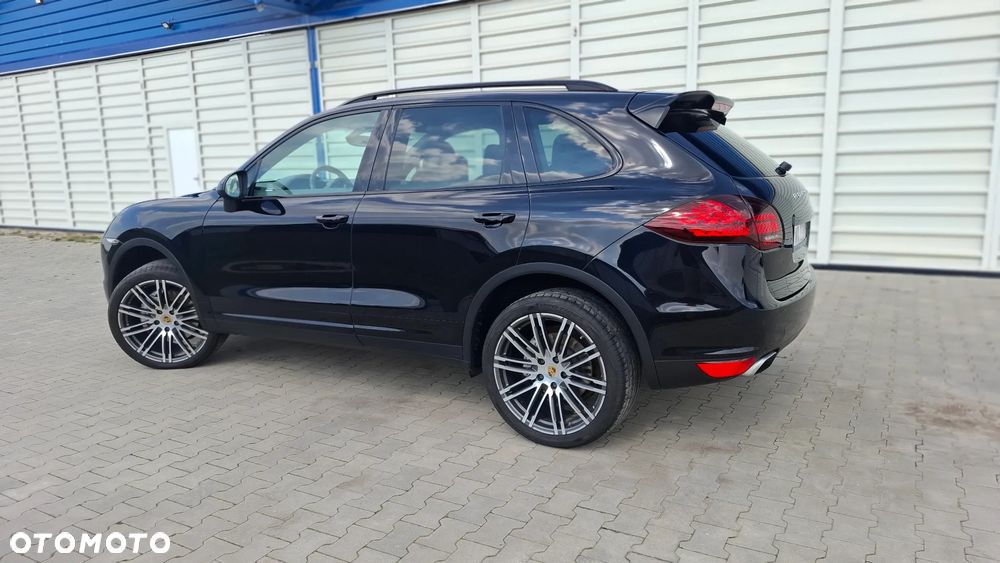 Porsche Cayenne - 25