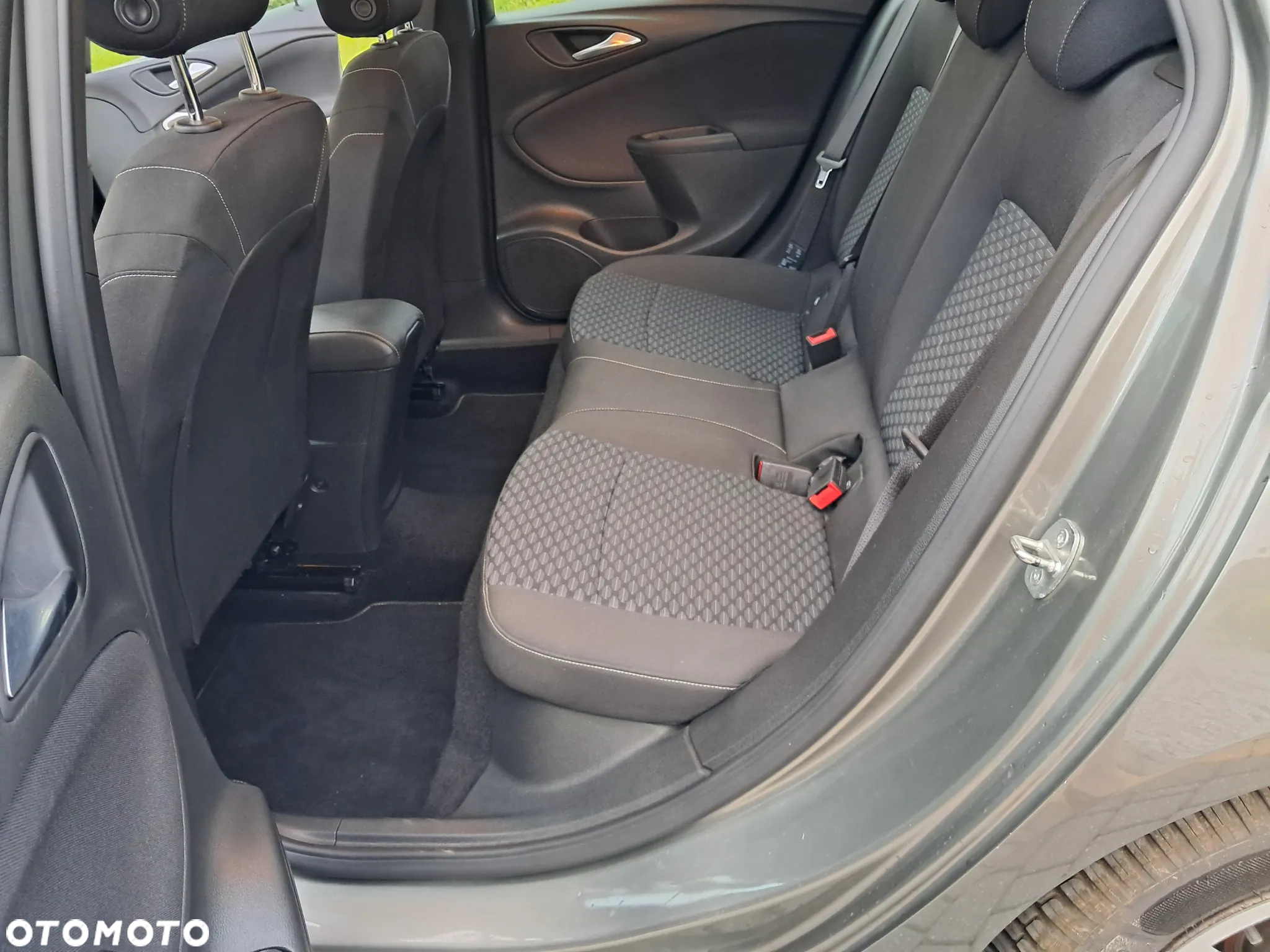Opel Astra 1.5 D Start/Stop Automatik 2020 - 24