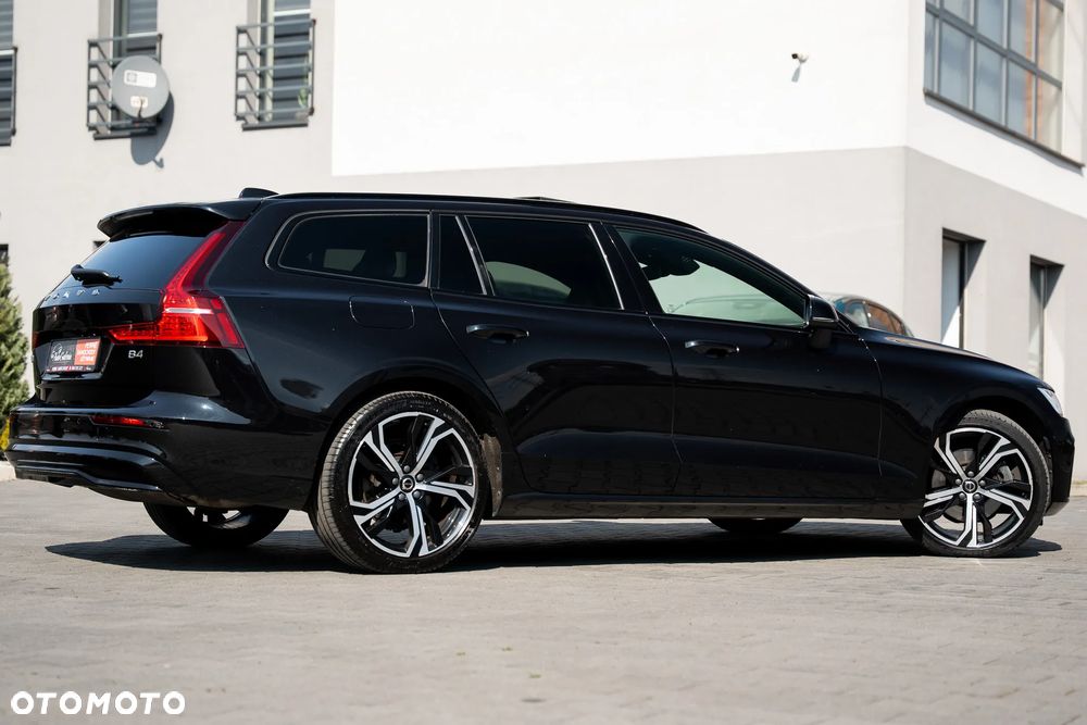 Volvo V60 B4 B DKG Ultimate Dark - 12
