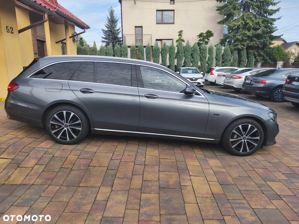 Mercedes-Benz Klasa E 300 de 9G-TRONIC Exclusive - 3