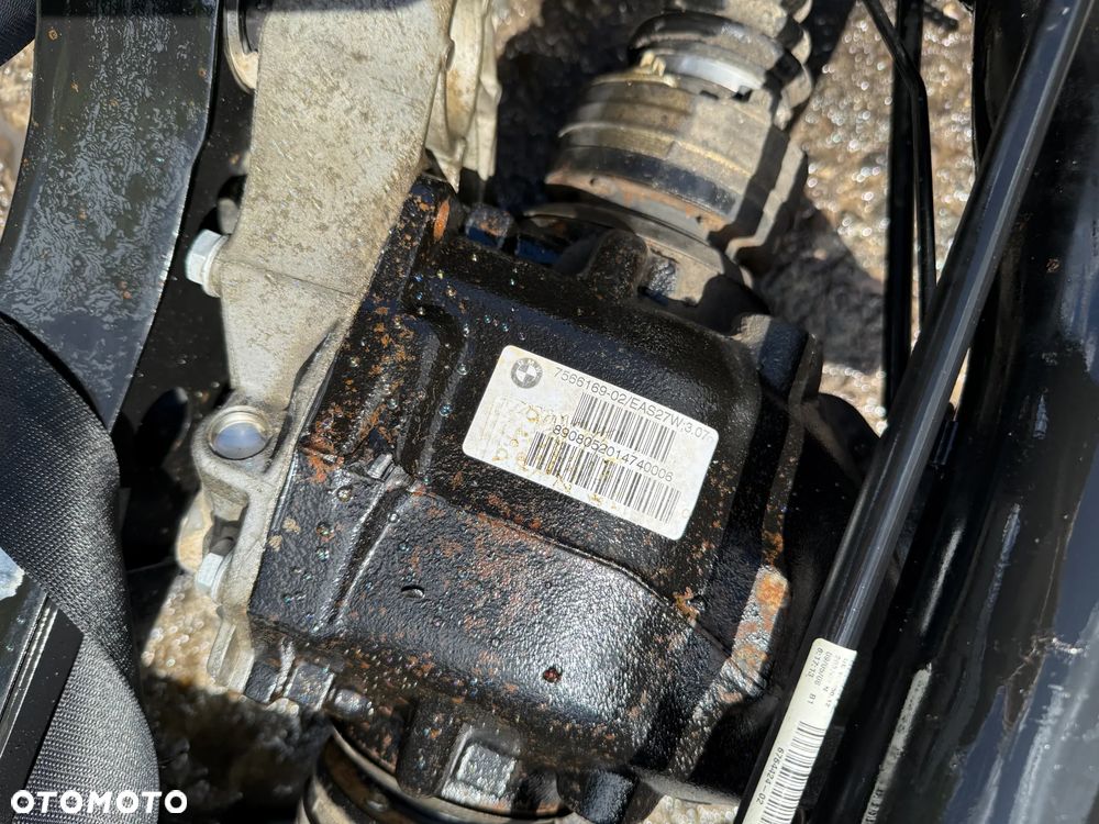 Zawieszenie tylne BMW E87 E90 E91 belka tył dyferencjał dyfer 3.07 7566169 Italia - 3