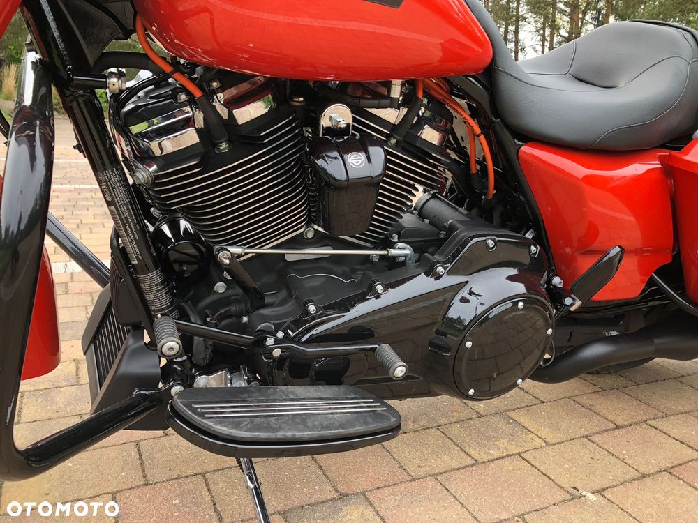 Harley-Davidson Touring Street Glide - 11