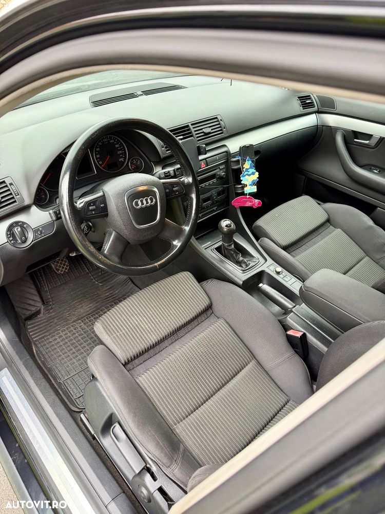 Audi A4 2.0 TDI Avant - 9