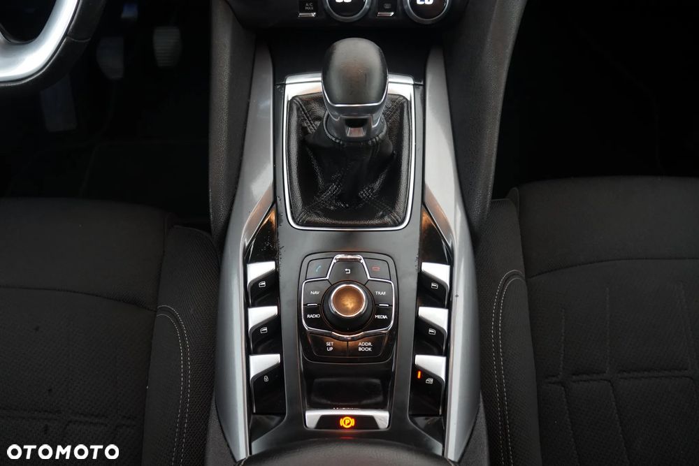 Citroën DS5 1.6 BlueHDi SoChic - 17