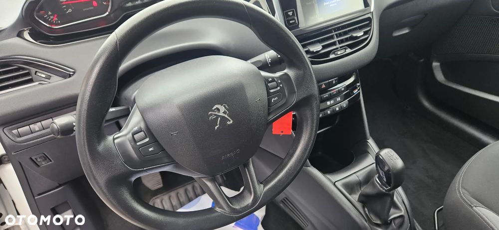 Peugeot 208 95 VTI Allure - 27