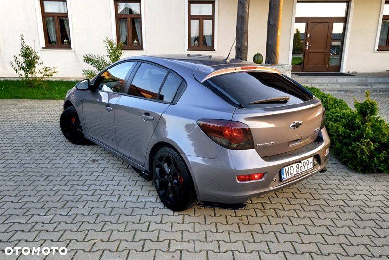 Chevrolet Cruze - 4