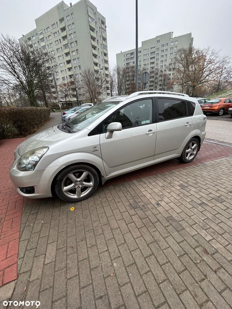 Toyota Corolla Verso 2.2 D-4D X - 12