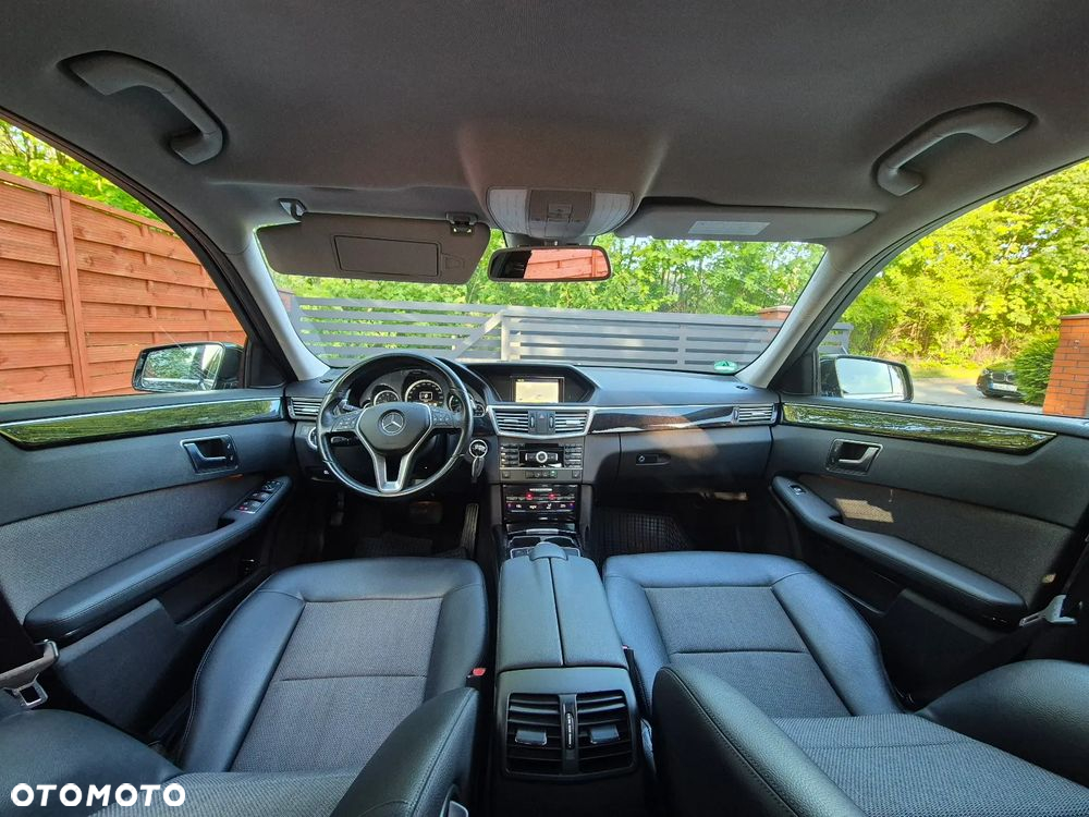 Mercedes-Benz Klasa E 200 BlueEFFICIENCY 7G-TRONIC Avantgarde - 34