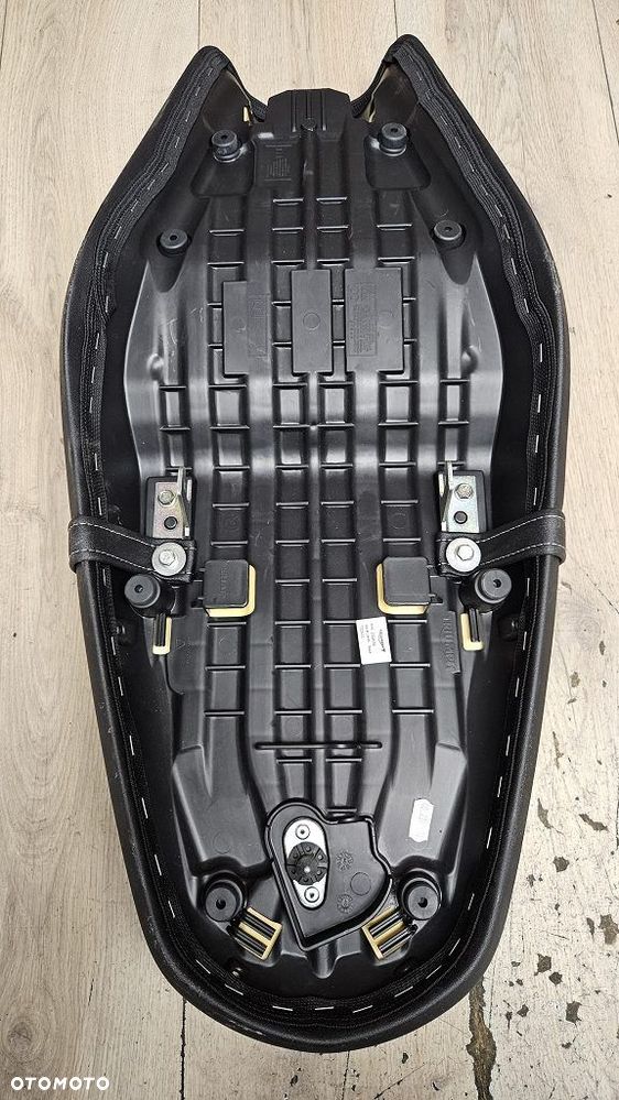 Siedzenie Triumph Street Twin 900  2304054 - 11