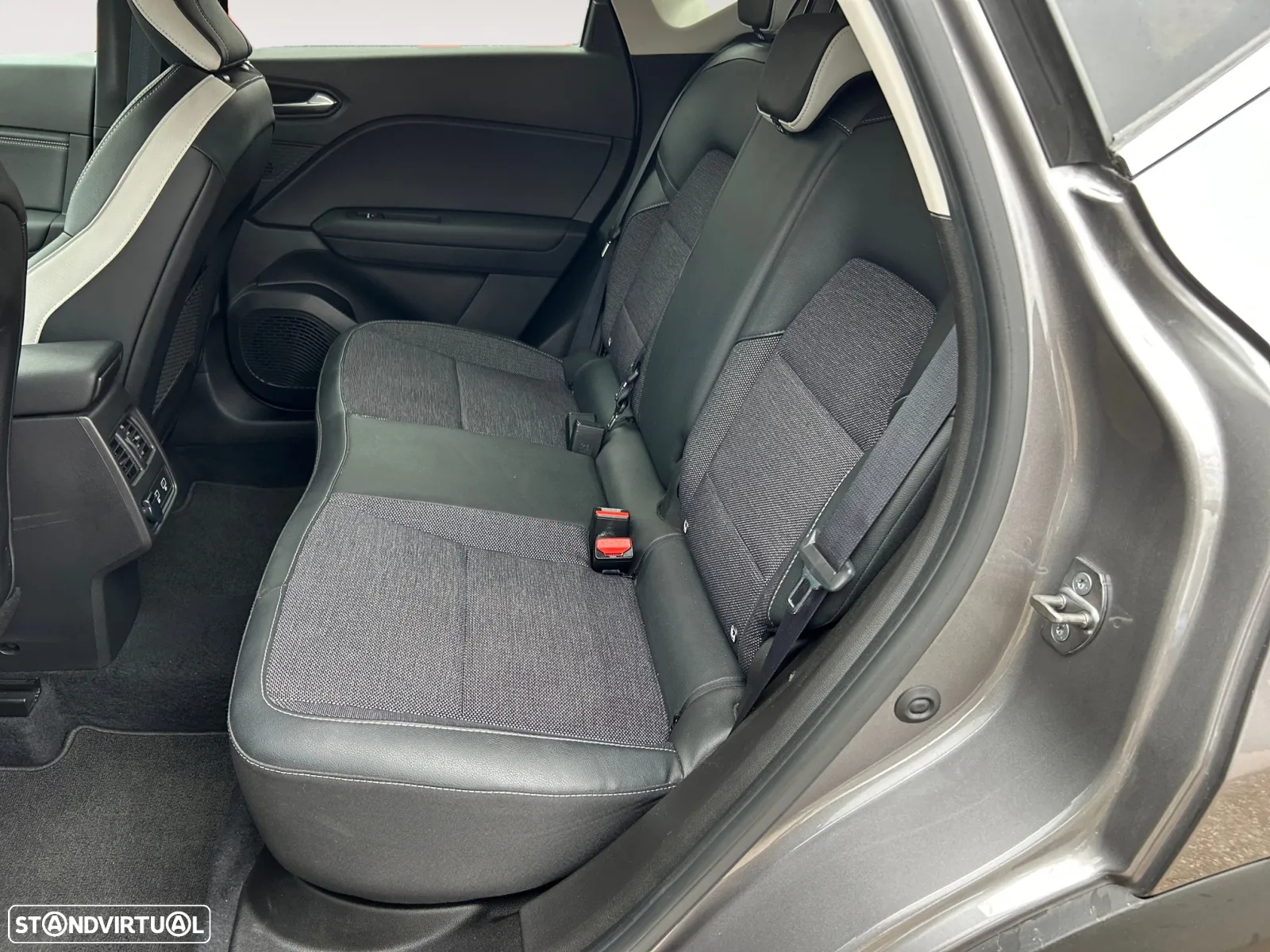 Renault Captur 1.0 TCe Techno - 15