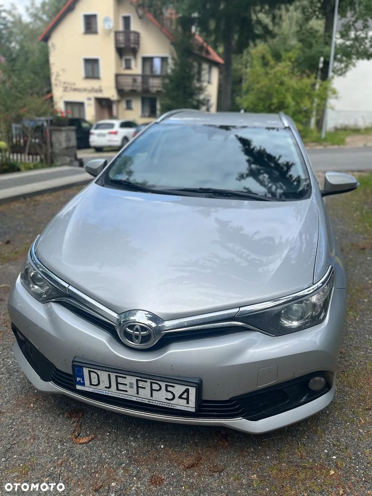Toyota Auris 1.6 D-4D Dynamic - 2