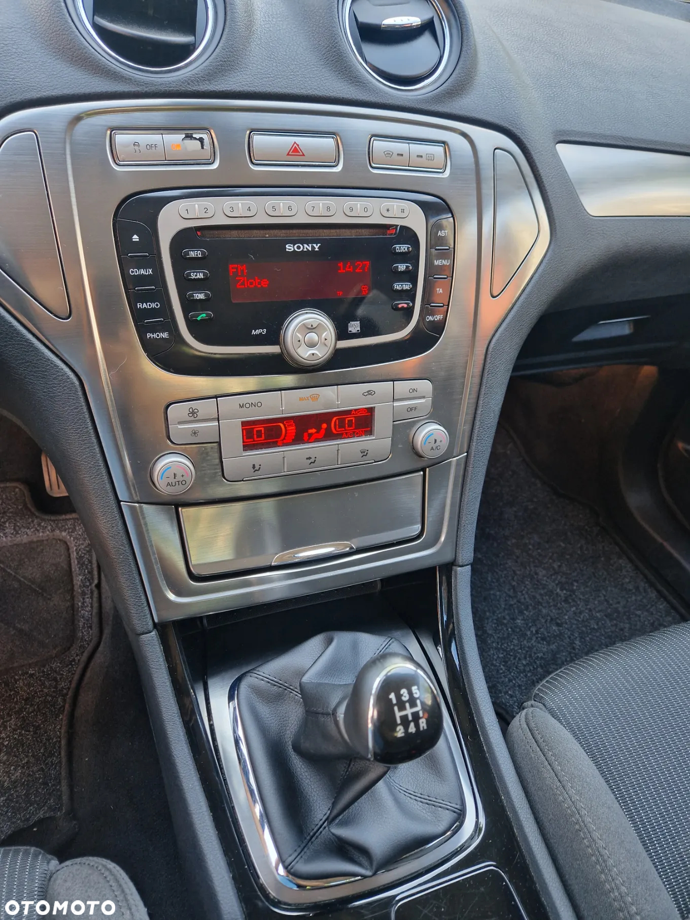 Ford Mondeo 2.0 FF Titanium - 25