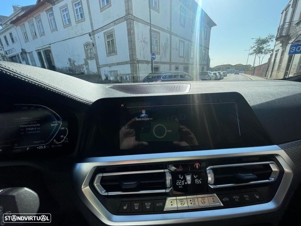 BMW 330 e Pack M Auto - 33