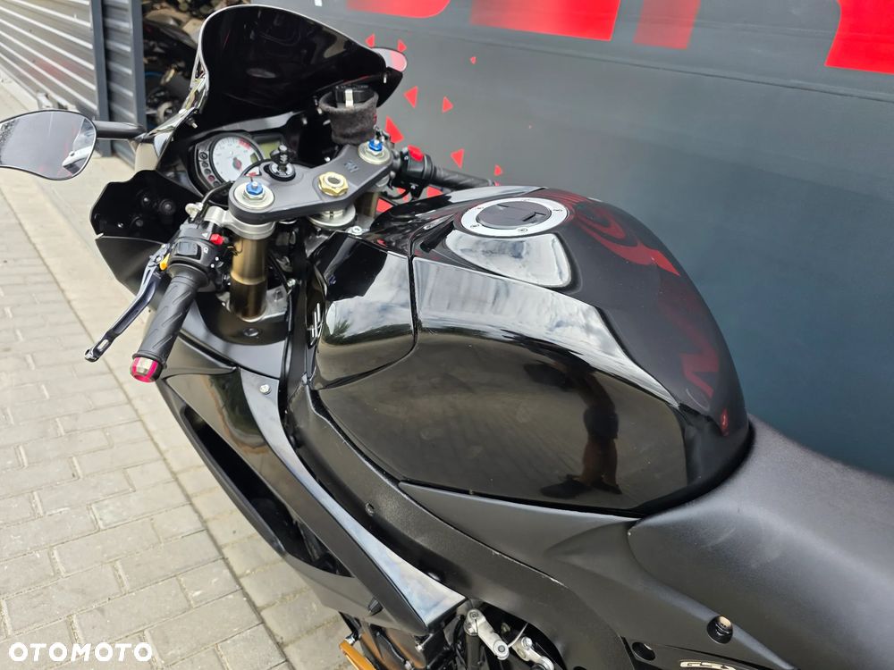 Suzuki GSX-R - 12