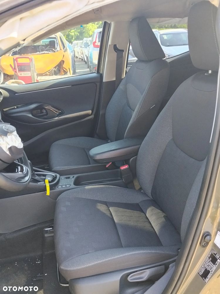 Toyota Yaris - 10