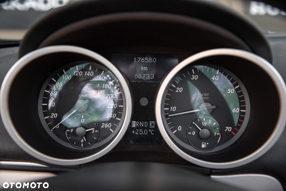 Mercedes-Benz SLK 300 7G-TRONIC - 17