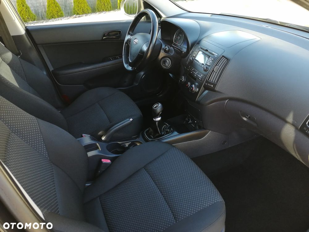 Hyundai i30 i30cw 1.4 FIFA WM Edition - 28