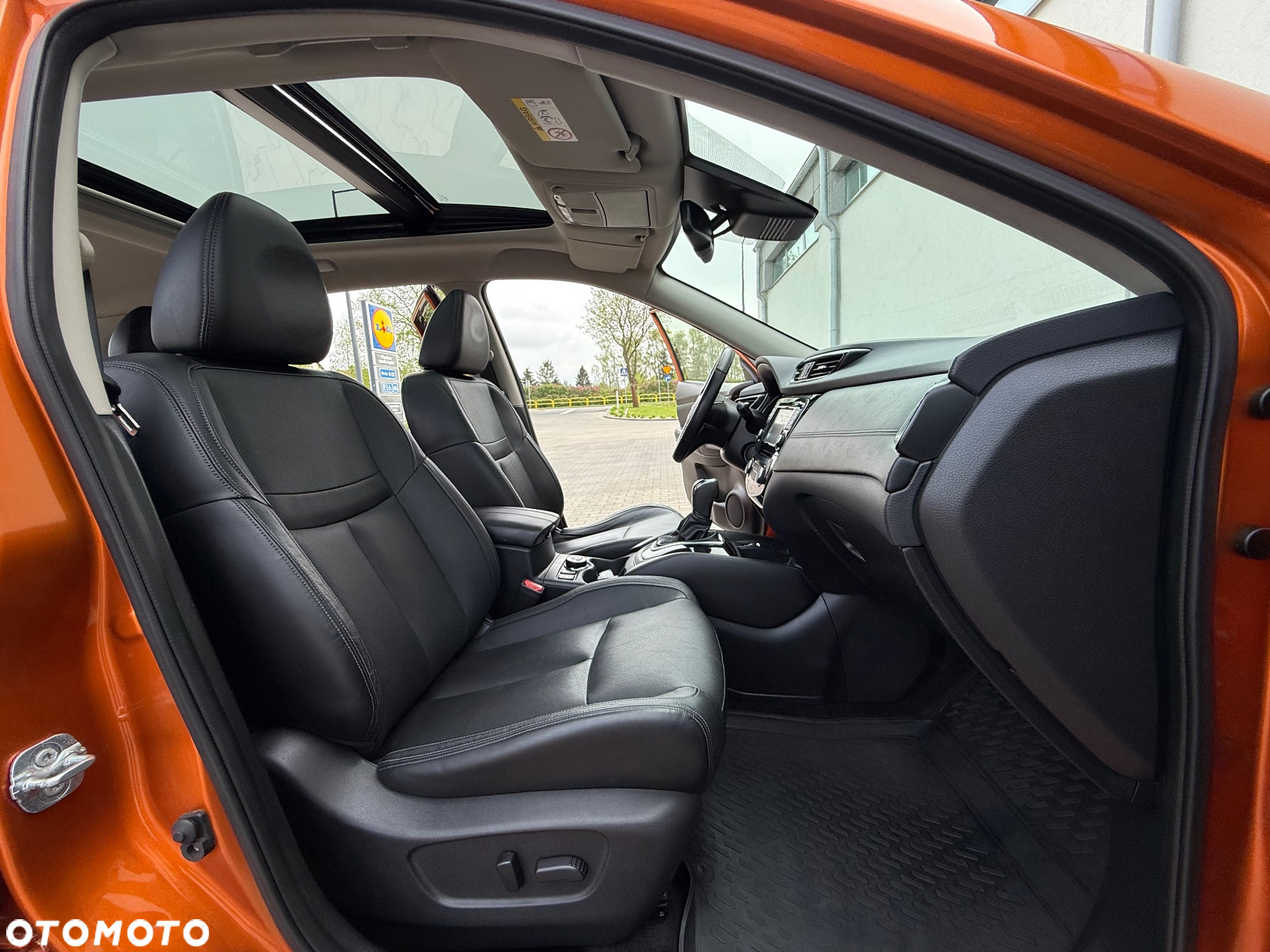 Nissan X-Trail 2.0 dCi Tekna 4WD Xtronic 7os - 22