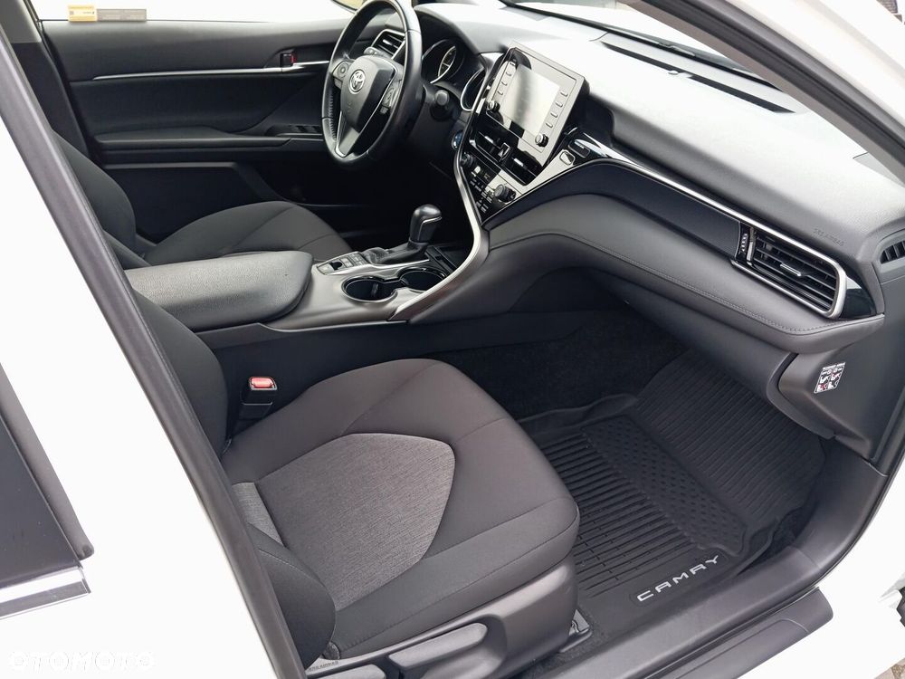 Toyota Camry 2.5 Hybrid Comfort CVT - 8