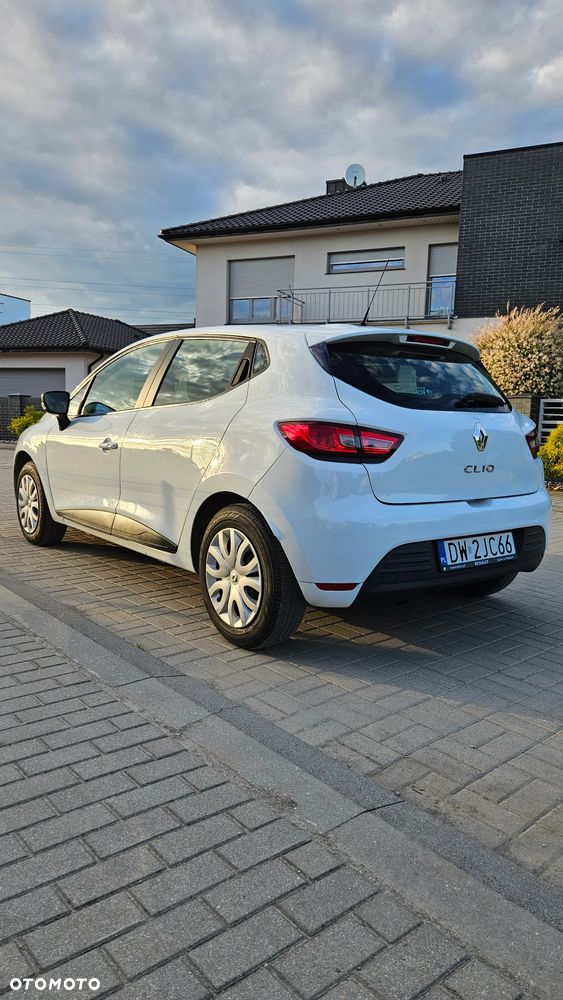 Renault Clio 1.2 16V Life - 4