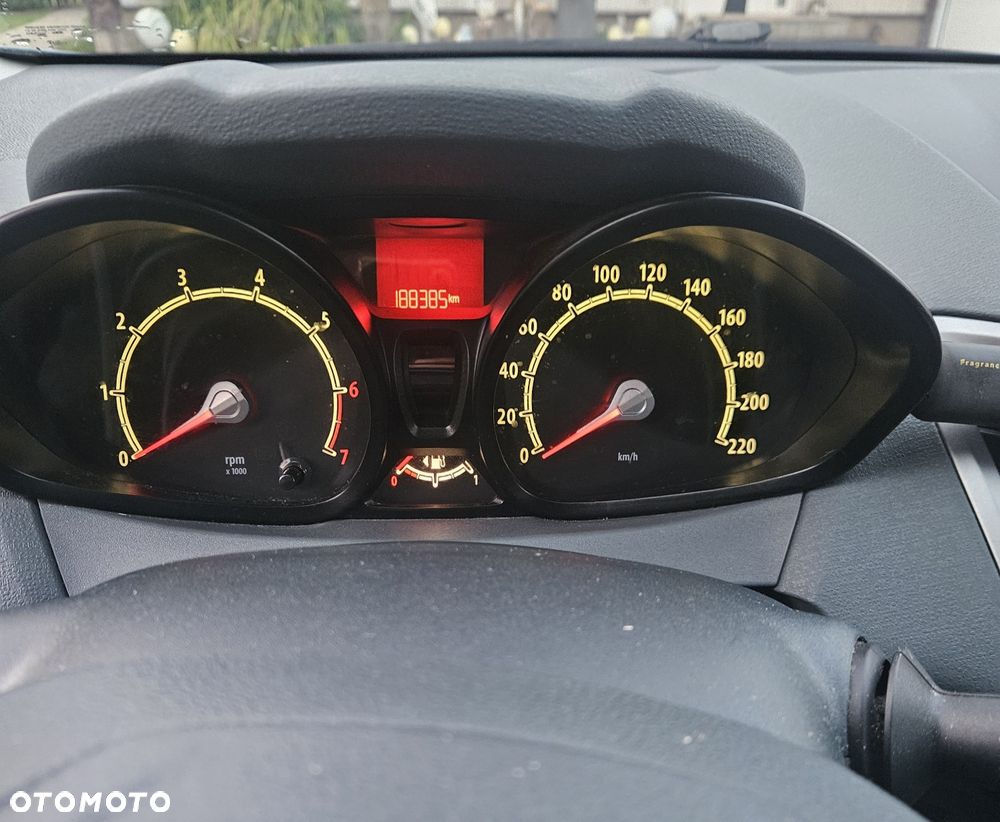 Ford Fiesta - 8