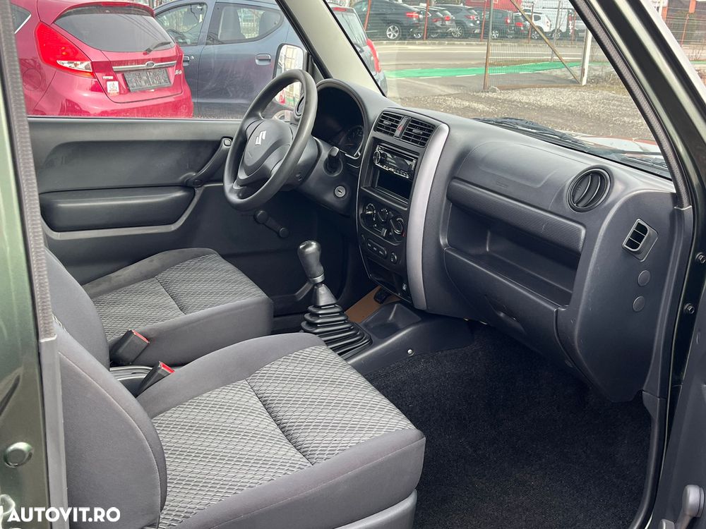 Suzuki Jimny 1.3 JLX - 13
