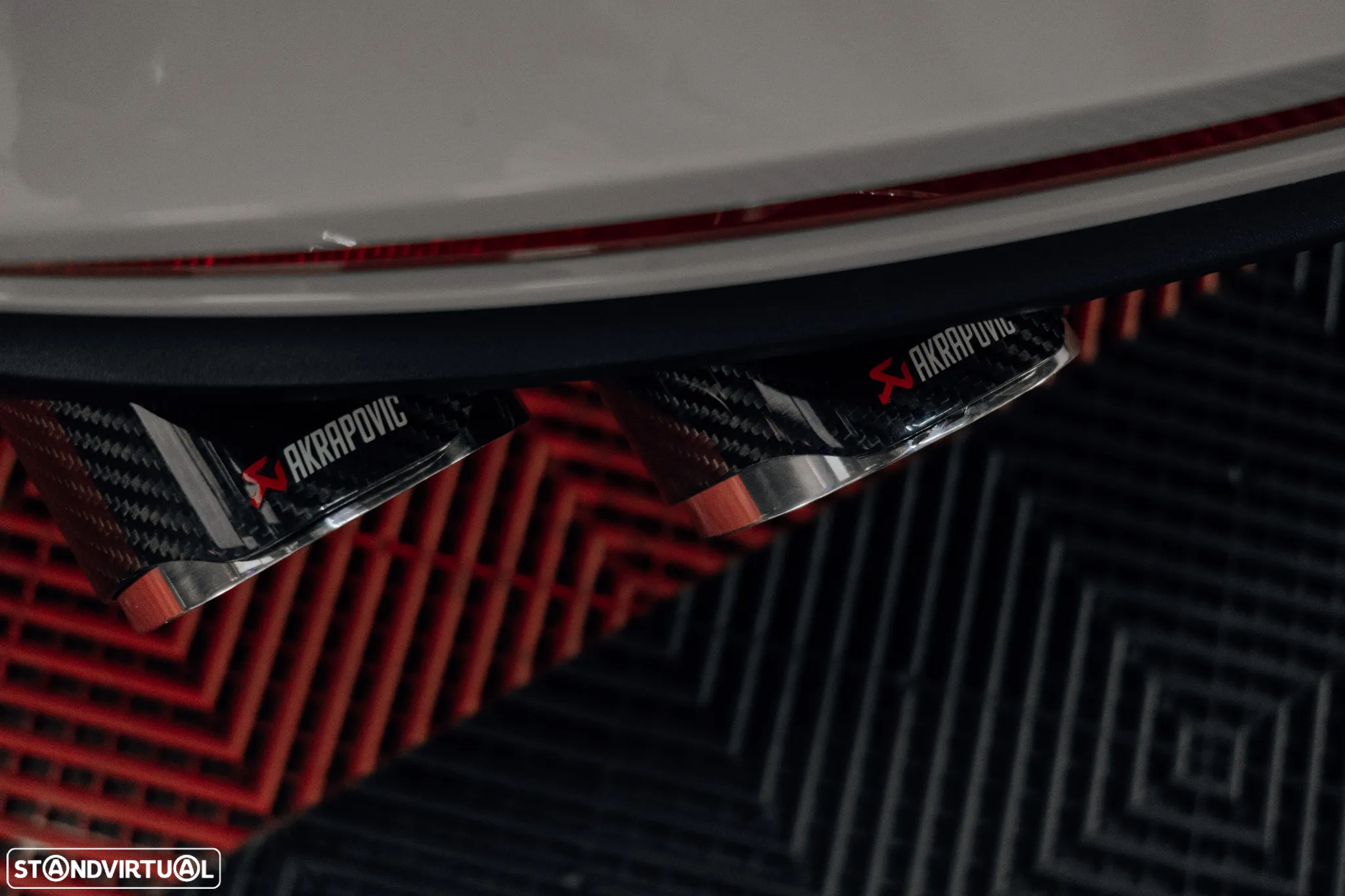 Porsche Panamera 4 E-Hybrid - 17