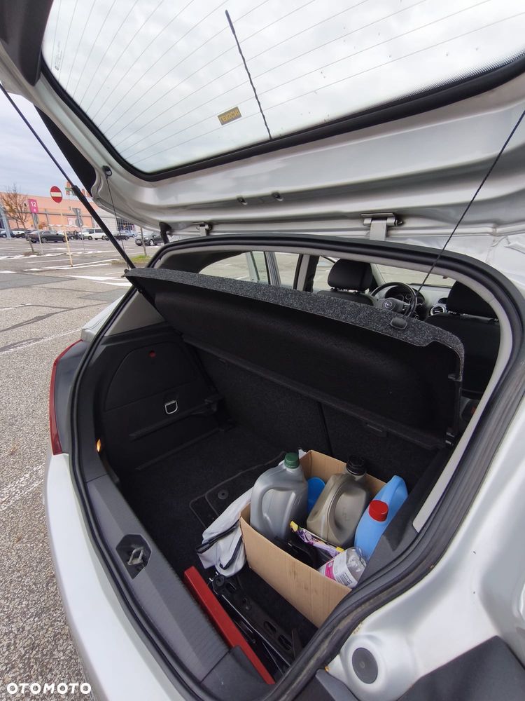 Opel Corsa 1.2 16V Essentia - 8