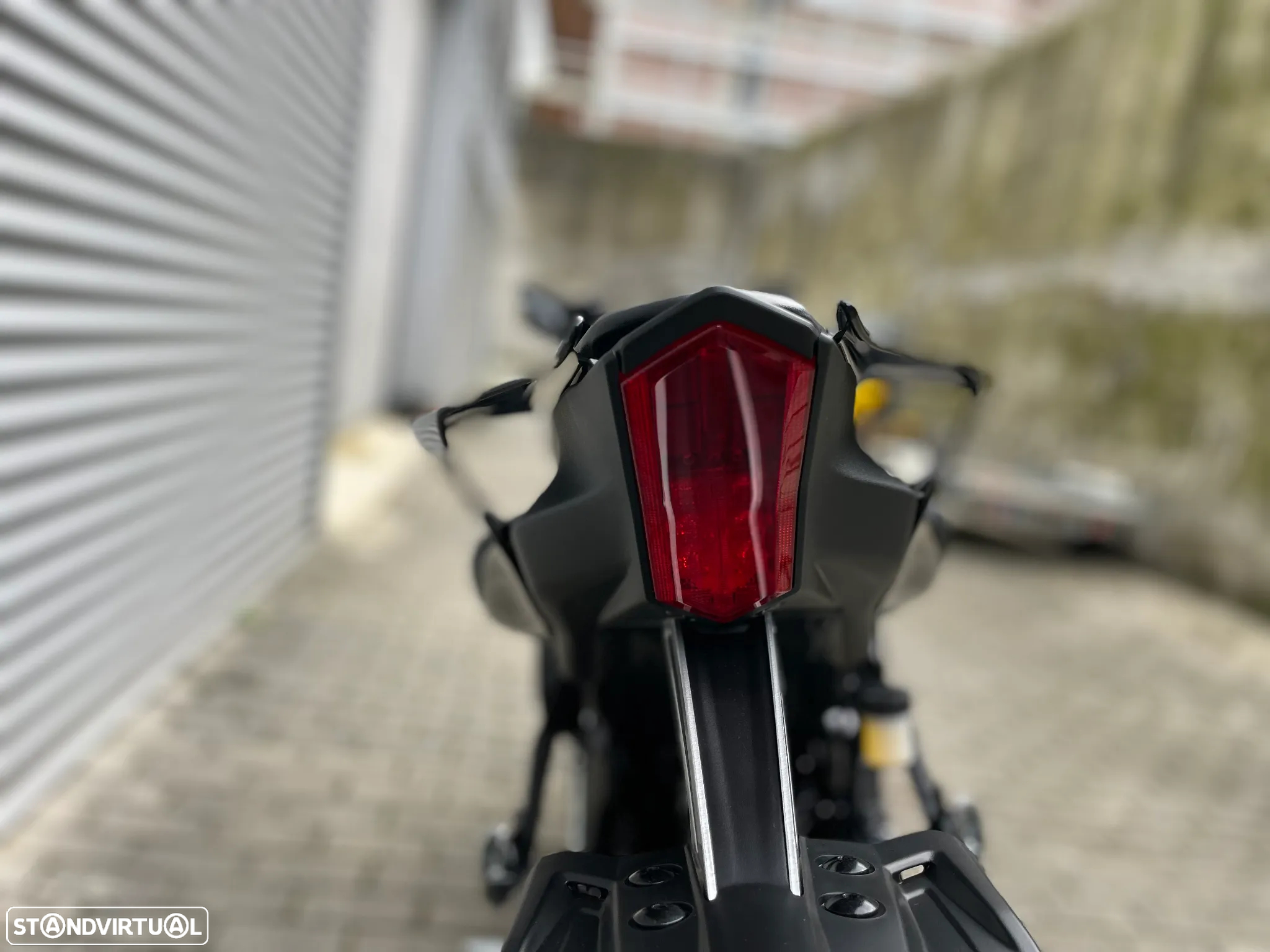 Yamaha R R-7 - 6