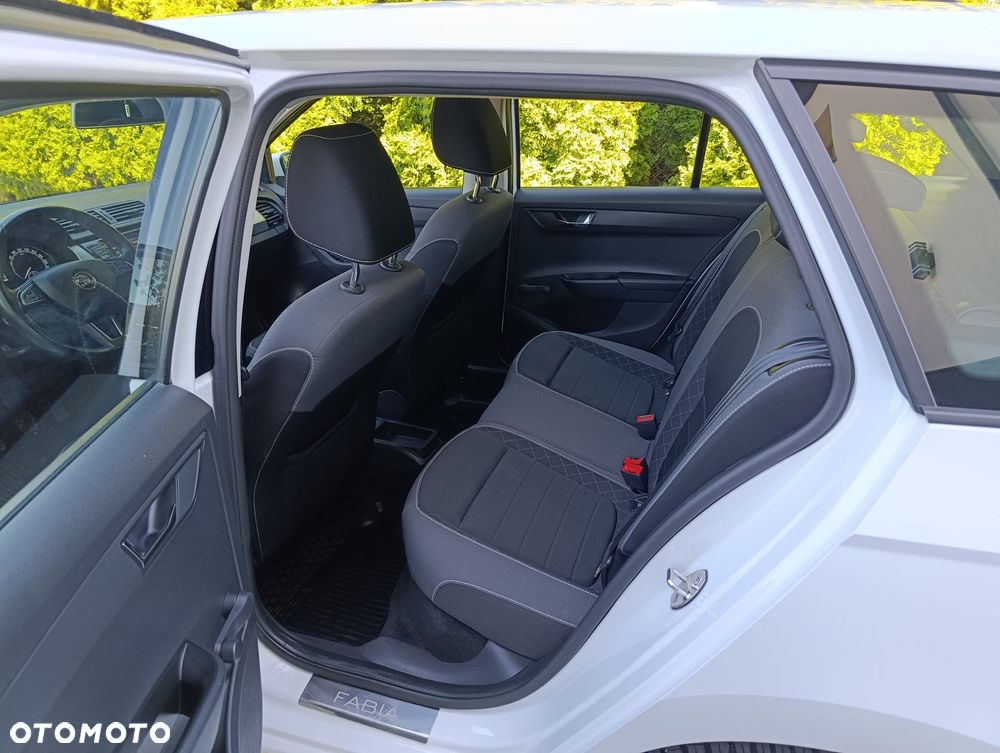 Skoda Fabia 1.0 Style - 10