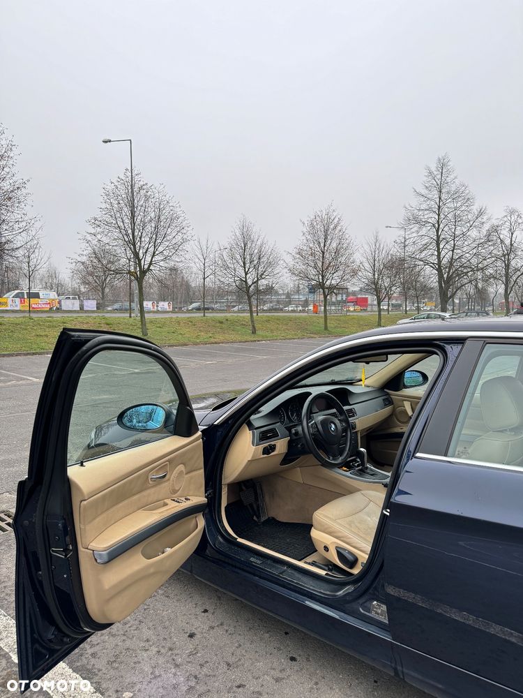 BMW Seria 3 330d DPF Touring - 13