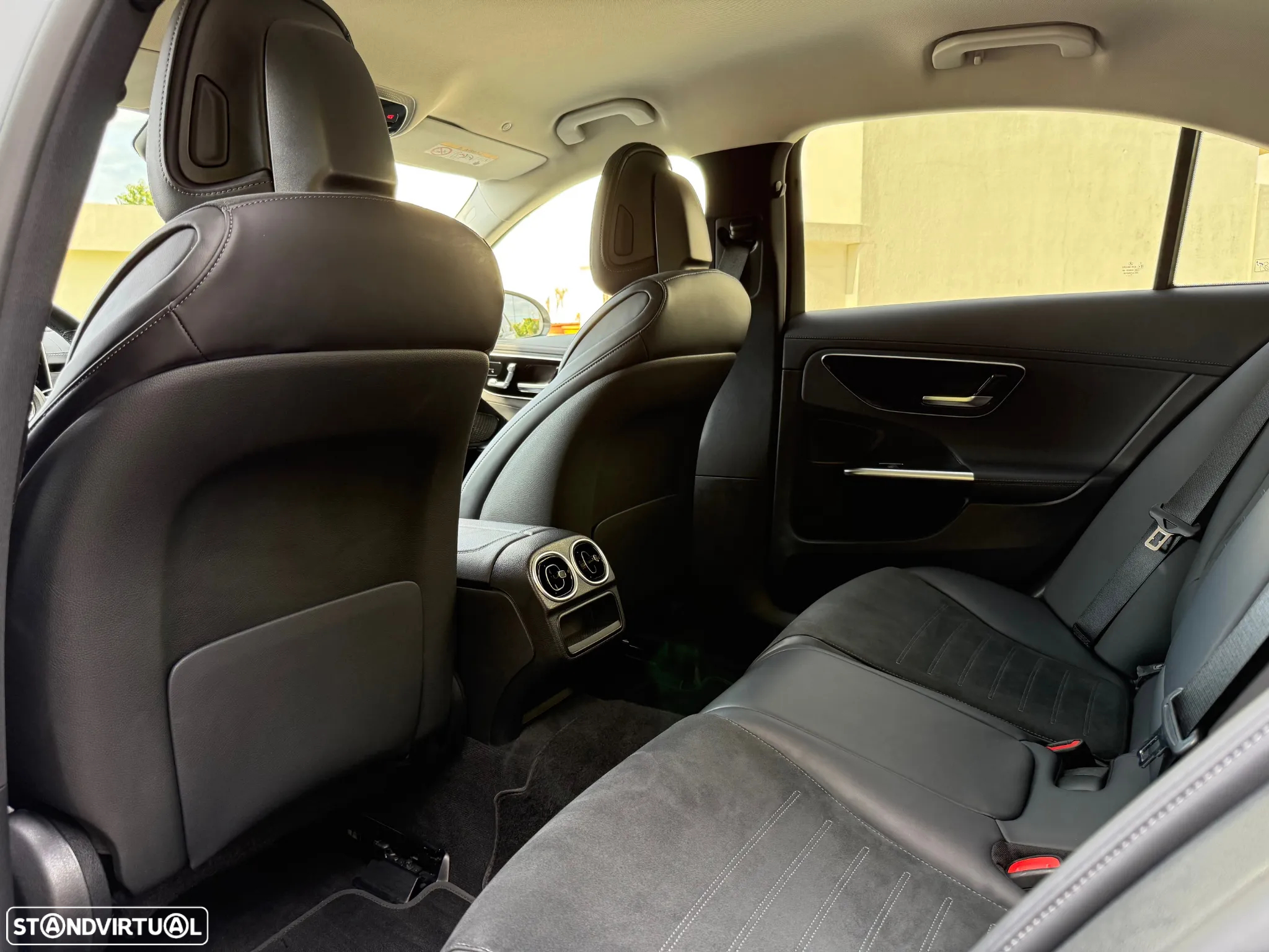 Mercedes-Benz C 220 d AMG Line - 32
