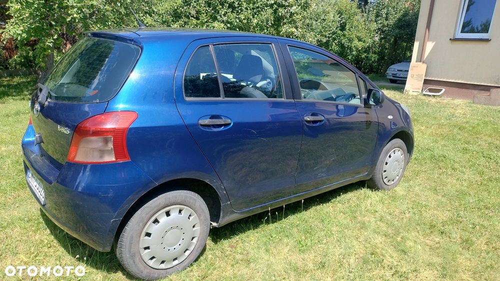 Toyota Yaris - 1