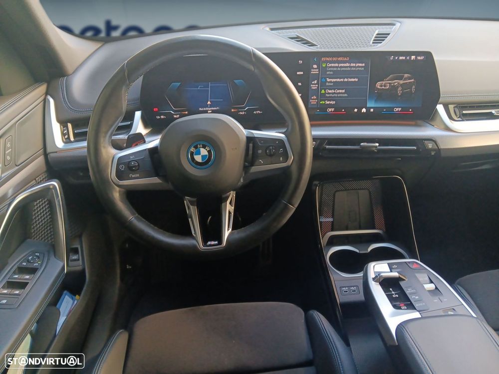 BMW iX1 xDrive30 Pack Desportivo M - 12