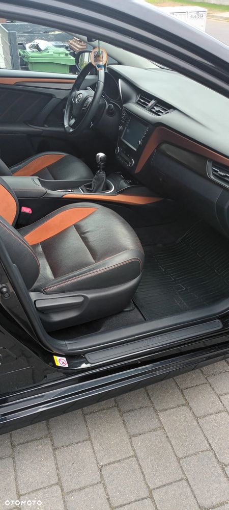 Toyota Avensis 1.8 Premium - 2