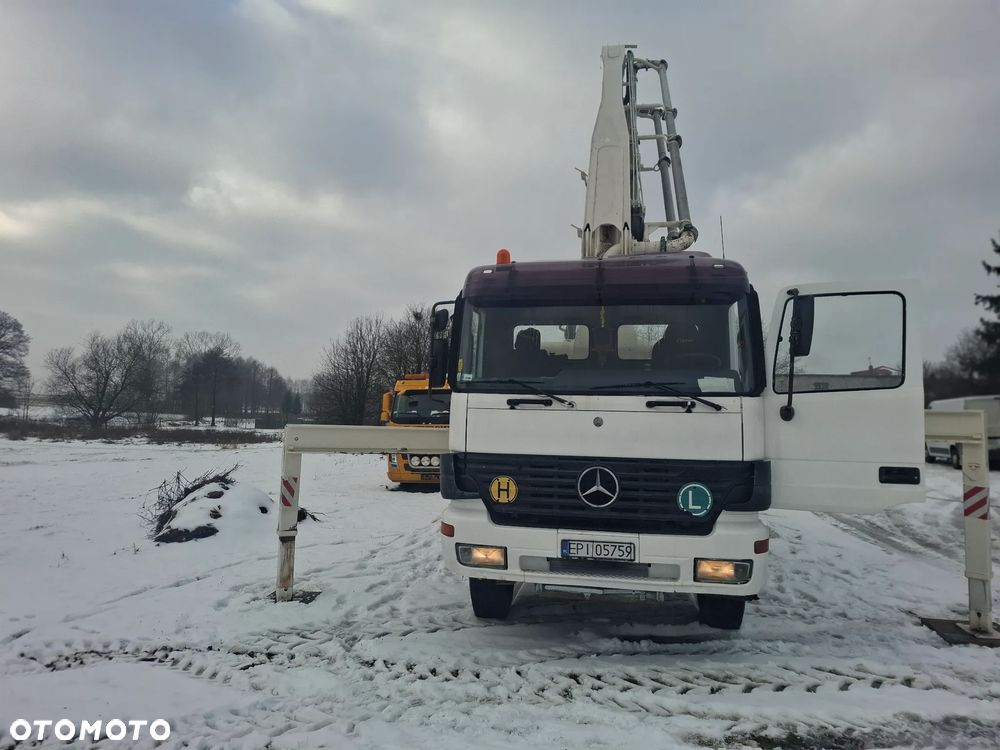 Mercedes-Benz Actros - 4