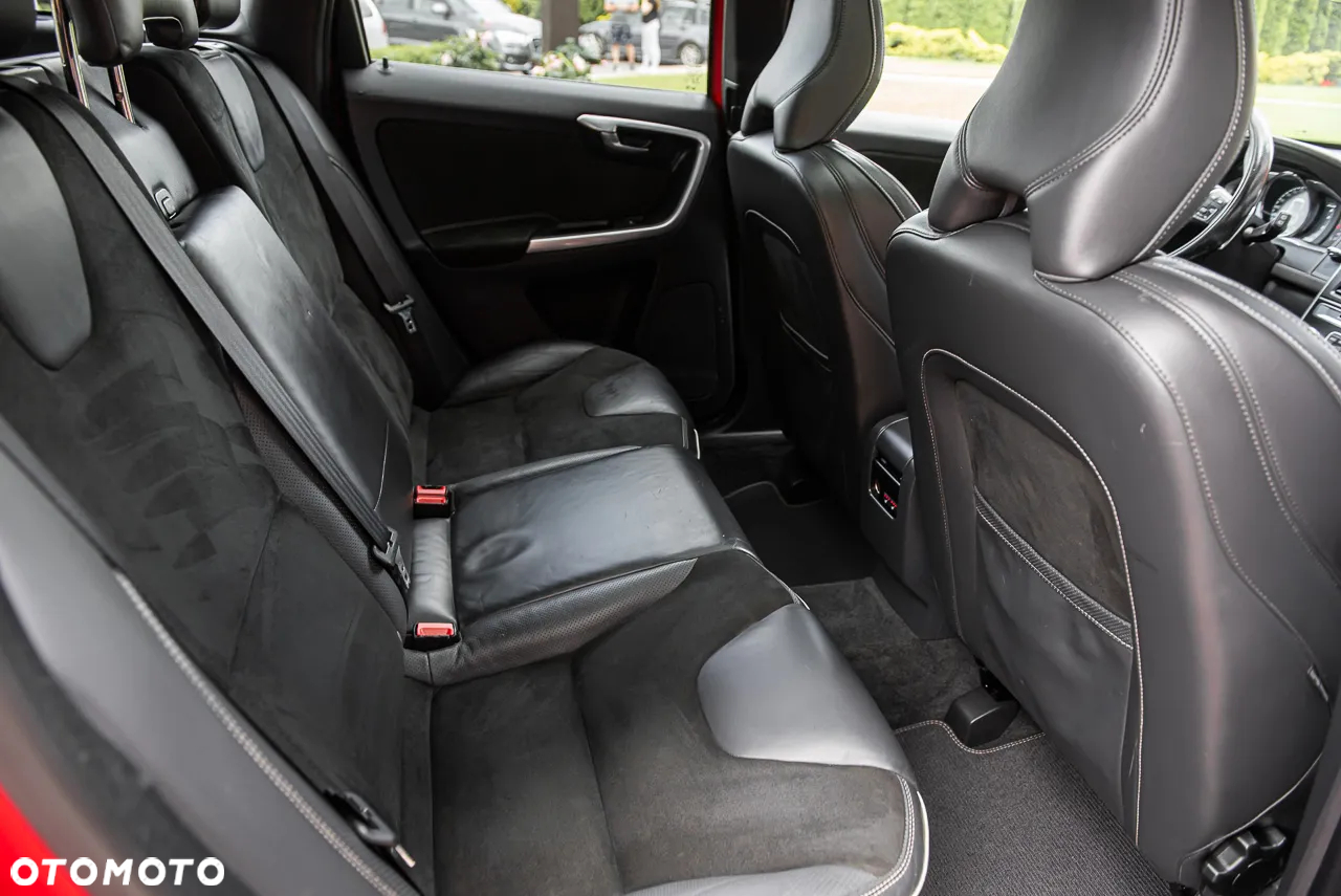 Volvo XC 60 T6 AWD R-Design Summum - 25