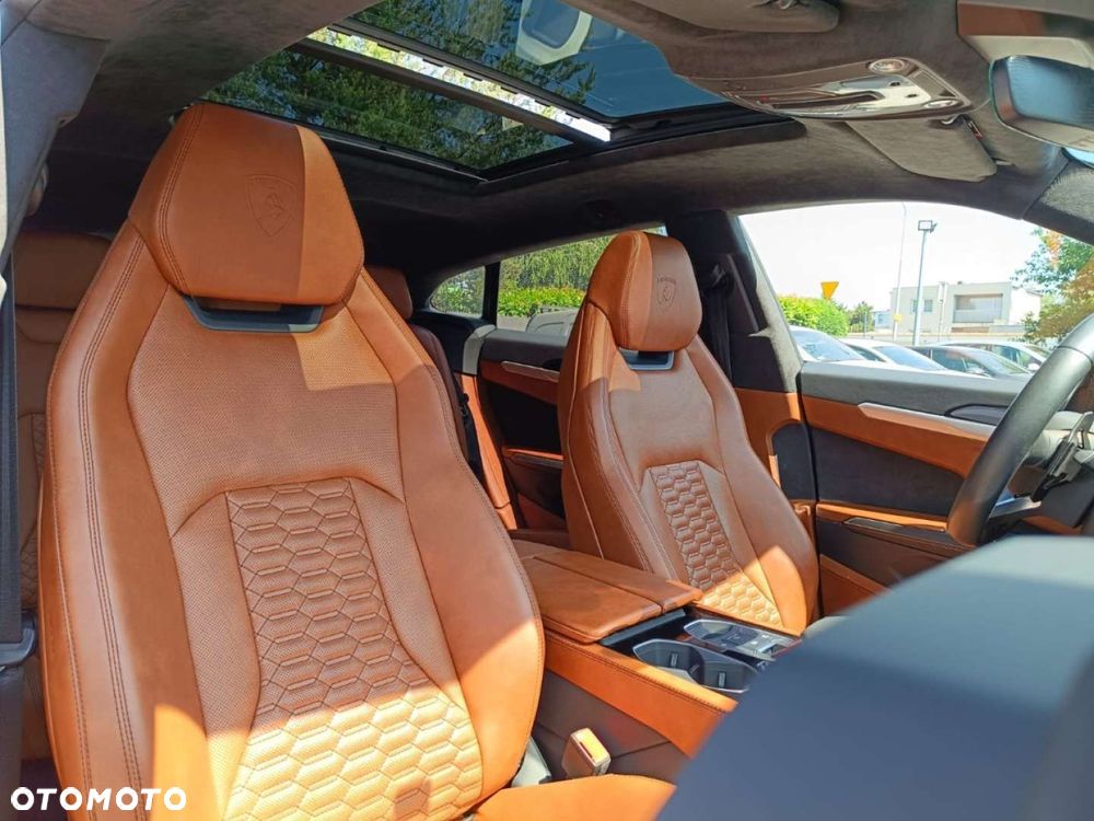 Lamborghini Urus - 31
