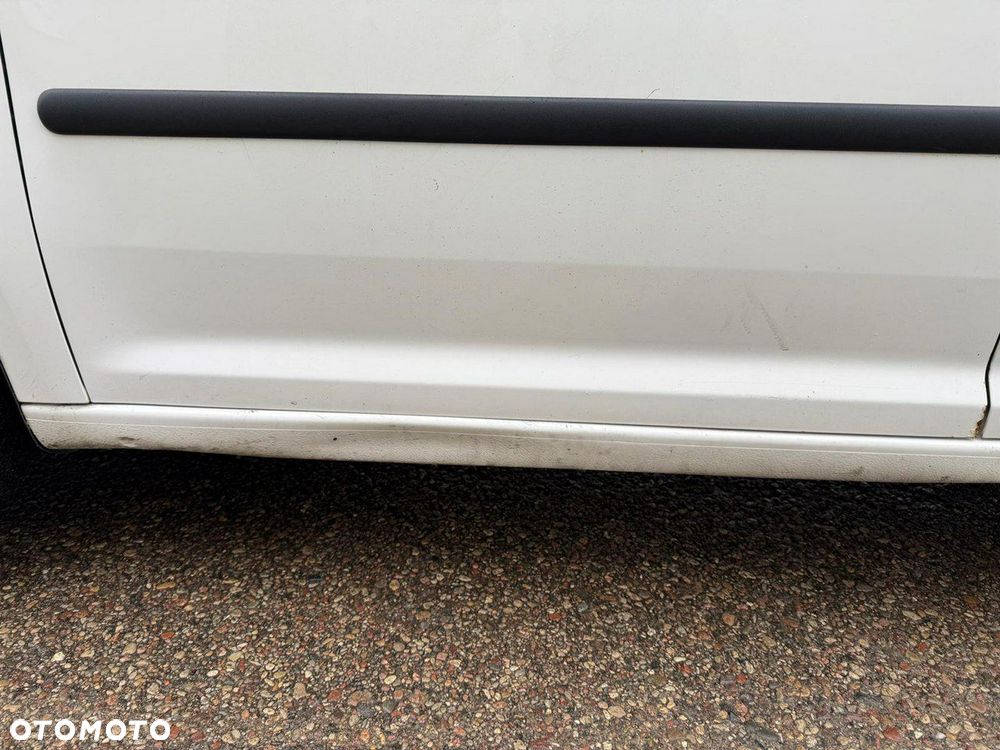 Volkswagen Caddy - 27