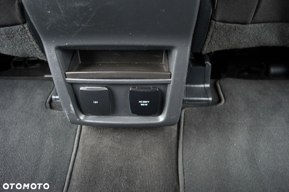 Ford S-Max 2.5 Duratec FHEV TITANIUM - 34