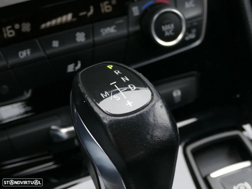 BMW 216 Active Tourer d Advantage Auto - 24