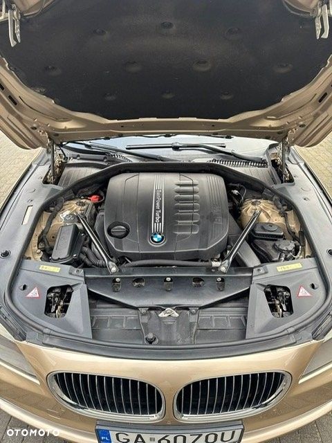 BMW Seria 7 740d xDrive - 10