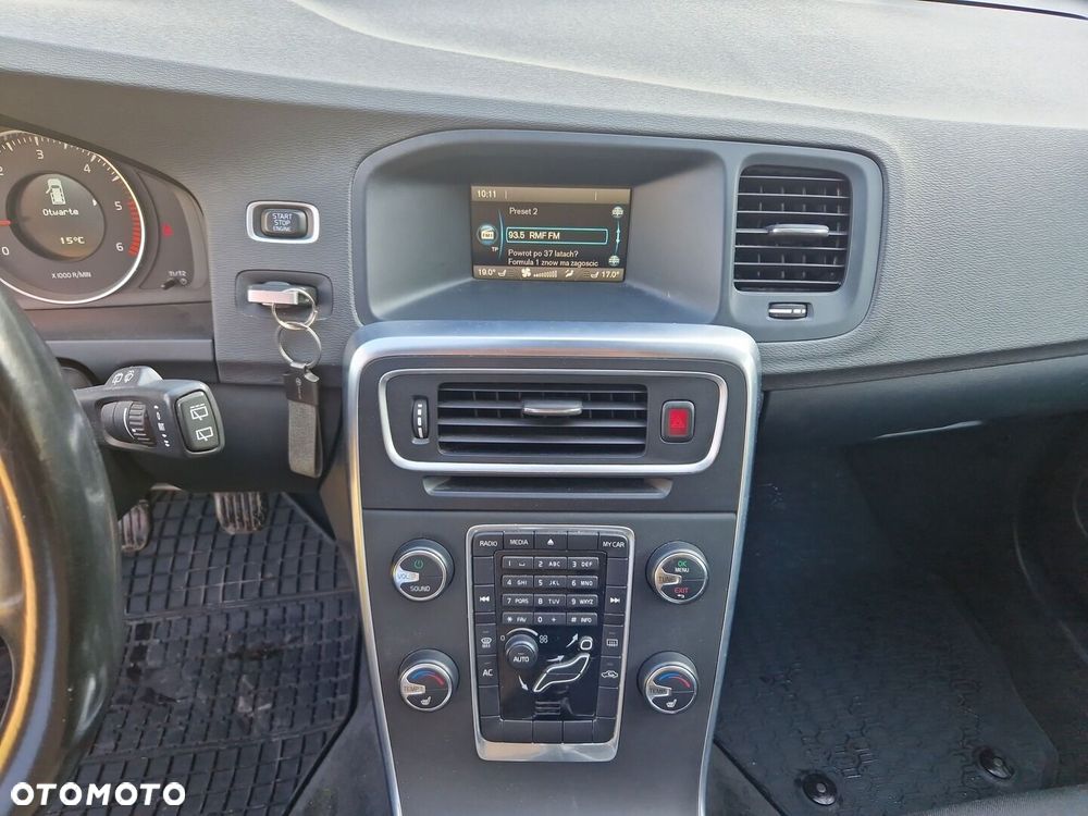 Volvo V60 D3 Kinetic - 13