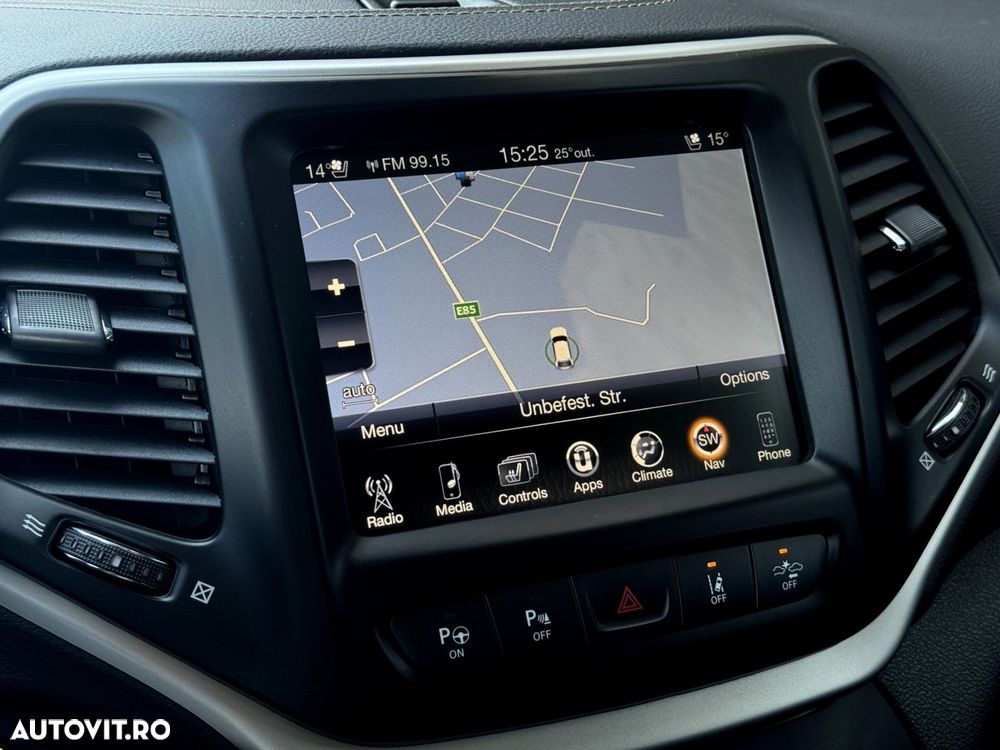 Jeep Cherokee - 11